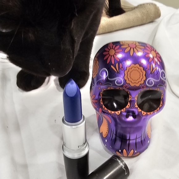 MAC Midnight Troll Lipstick - Picture 2 of 3